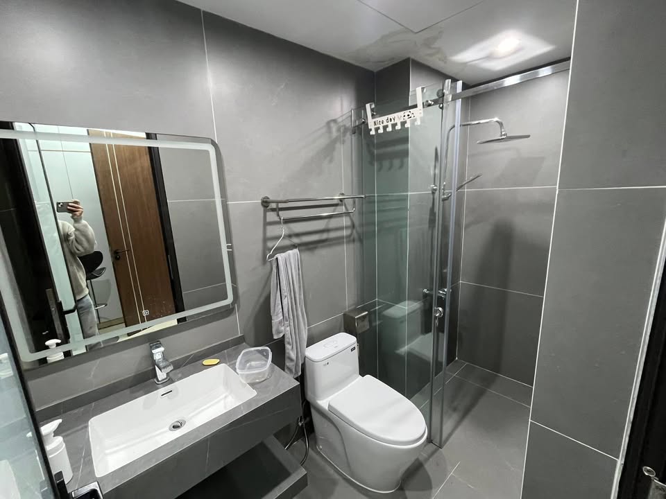 Nhà 6 tầng Hậu Ái, Hoài Đức, 42m² giá 8 tỷ - Ô tô tới cửa, thang máy tiện nghi!