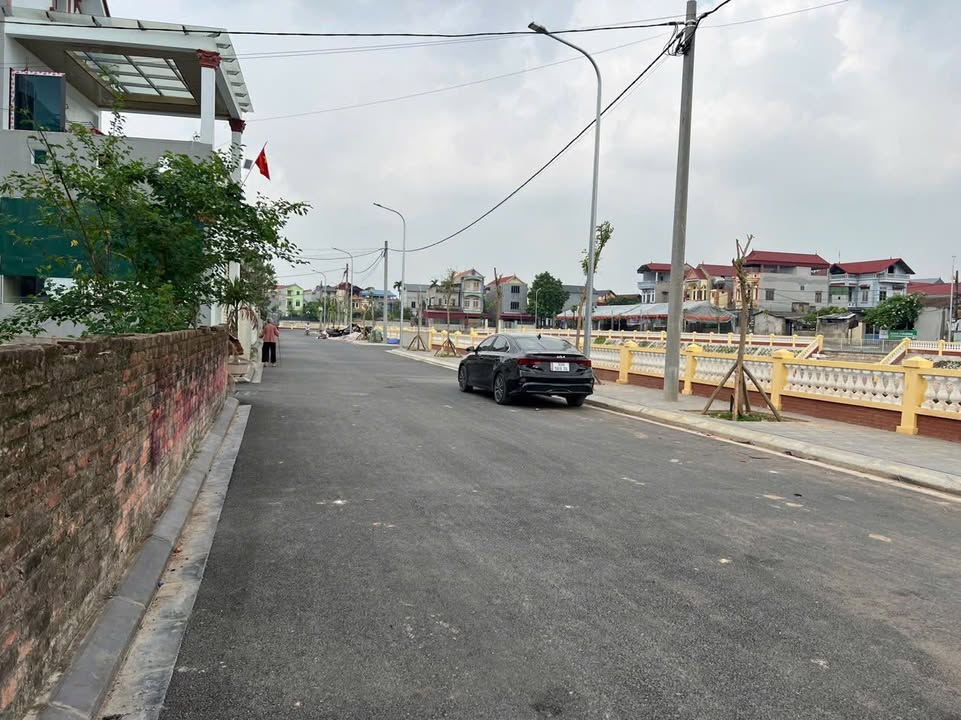 Nhà bán Xuân Nộn, Đông Anh 52.6m² giá 3 tỷ - View hồ thoáng mát, vị trí đắc địa!