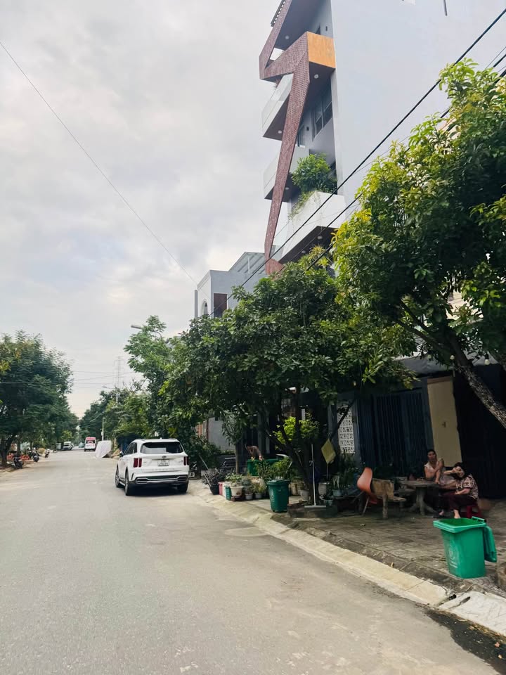 Nhà 3 tầng Đường Đoàn Khuê, Đà Nẵng 100m² giá 10 tỷ - Đầu tư tiềm năng, gần sông và biển!