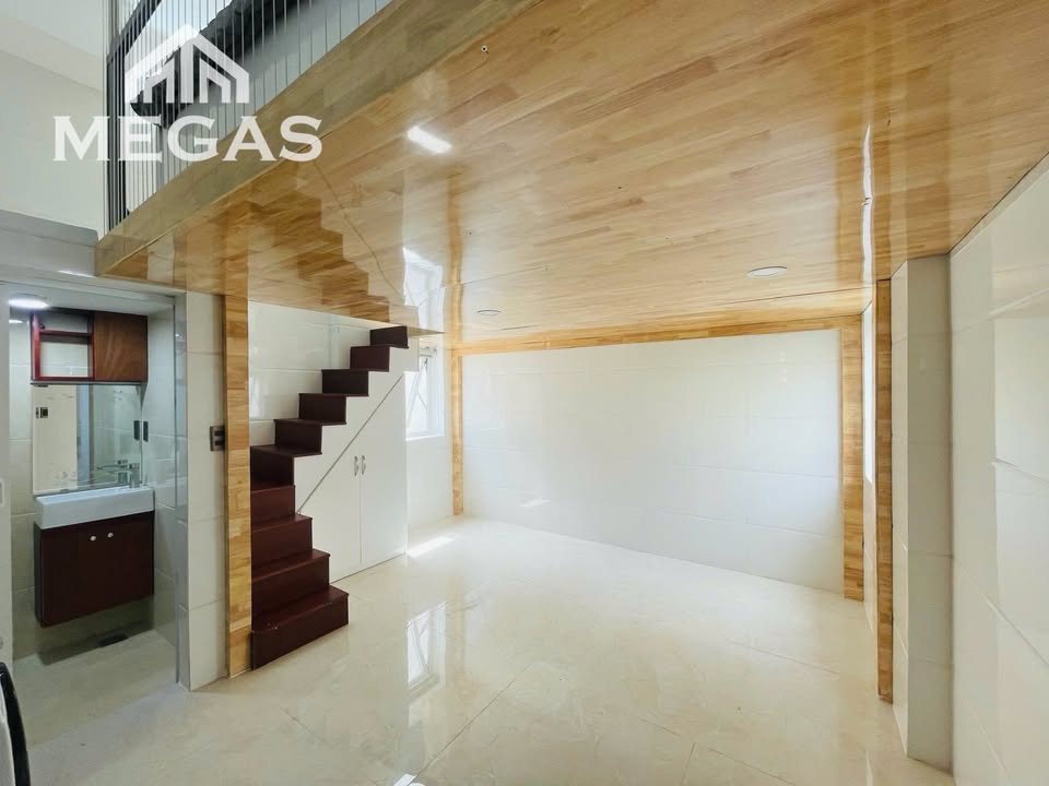 Căn hộ Duplex 134 Thành Thái, Q10 - Không gian rộng thoáng, Full nội thất!