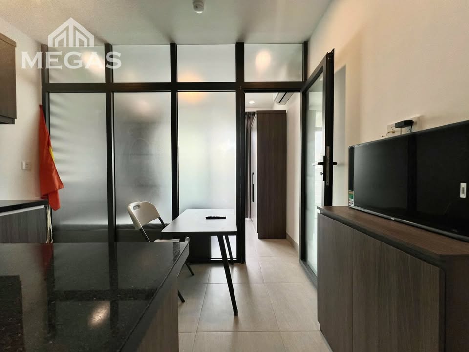 Căn hộ 1PN Nguyễn Hiền Q3 - Ban công lớn, Full nội thất mới!