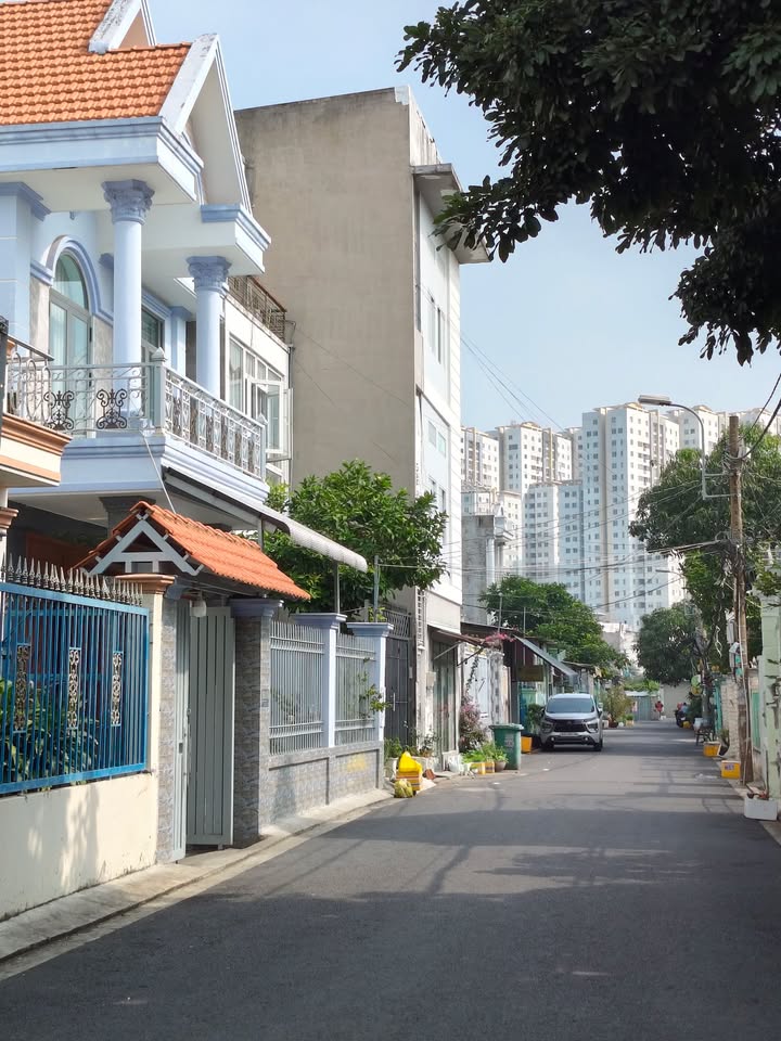 Nhà đẹp hẻm xe hơi Phạm Hữu Lầu 106m² giá 6 tỷ - Chính chủ bán gấp!