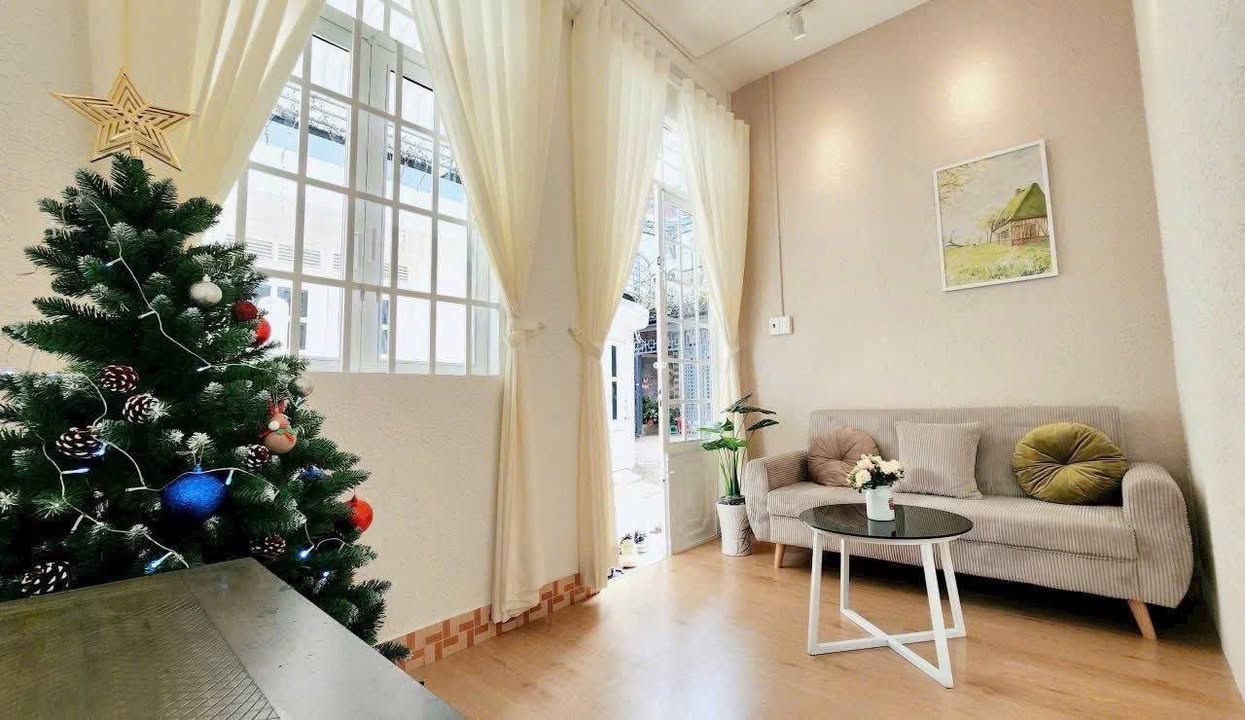 Nhà góc 2 mặt tiền Hẻm Trần Hưng Đạo, Buôn Ma Thuột 47.8m² giá chỉ 2.15 tỷ - Đầu tư sinh lời ngay!