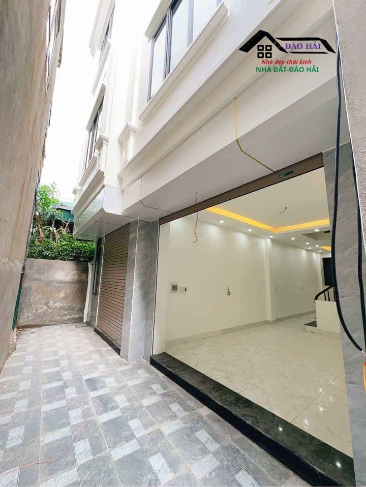 Nhà 3 tầng Trần Lãm, 40m² giá 1.1 tỷ - Sổ đỏ chính chủ, giao dịch nhanh!