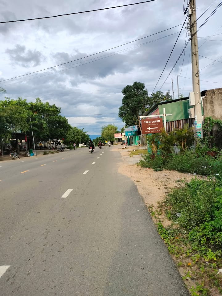 Nhà riêng Lâm Sơn 400m² giá 1.2 tỷ - Không gian sống lý tưởng!