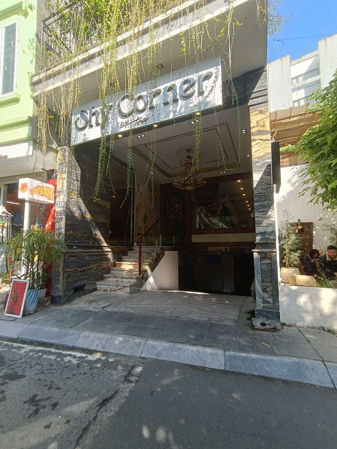 Khách sạn Yên Hoa - Tây Hồ 101m² giá 61 tỷ - Kinh doanh ổn định và tiềm năng tăng giá!