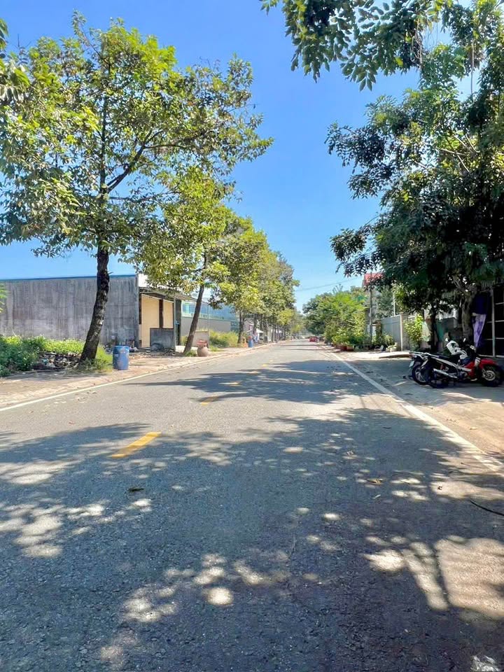 Đất nền thổ cư 100% mặt tiền đường 76, Phú Tân, 100m² - Giá chỉ 2.3 tỷ