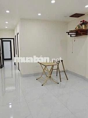 Cho thuê nhà tập thể tầng 1 phố Nguyễn Khuyến, Đống Đa 65m² - Nhà mới đẹp lung linh!