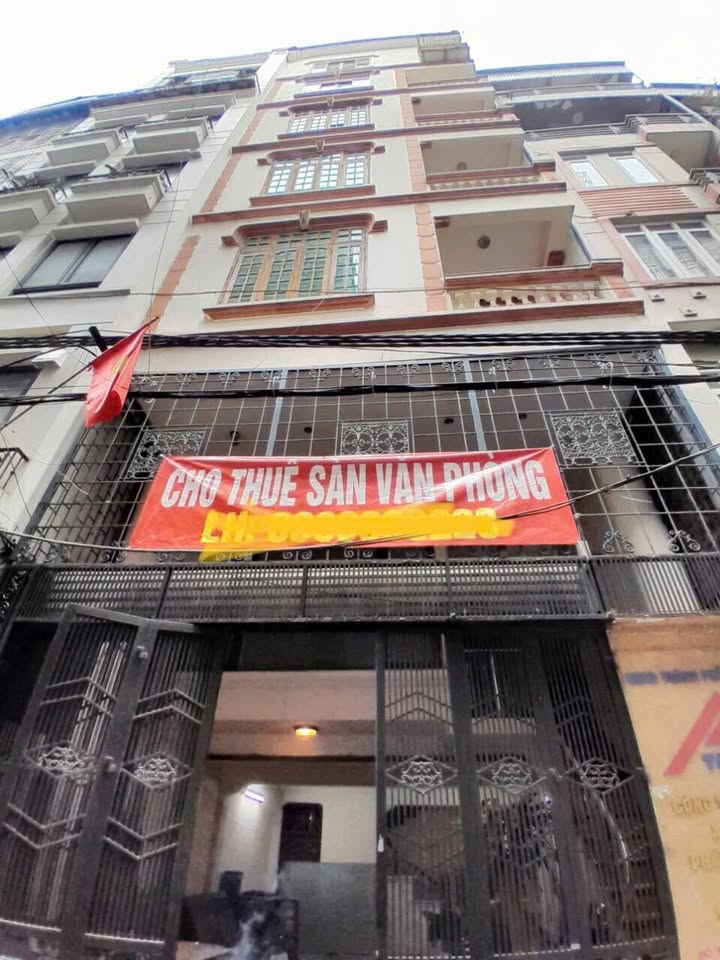 Văn phòng cho thuê tại ngõ Nguyễn Khang 20m² chỉ 4 triệu - Không thể bỏ lỡ!