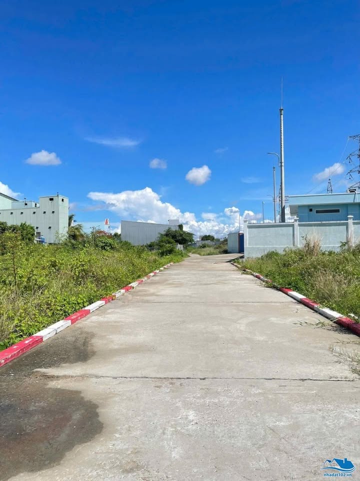 Đất nền 424m² hẻm Liên Hương, Rạch Giá - Sổ hồng đầy đủ, giá 2.4 tỷ!