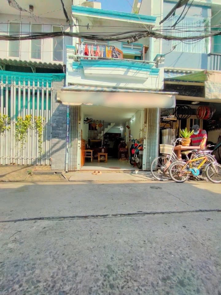 Nhà phố mặt tiền kinh doanh hẻm 6m Văn Cao, Tân Phú 25.5m² giá 3.4 tỷ - Nhà còn mới vào ở ngay!