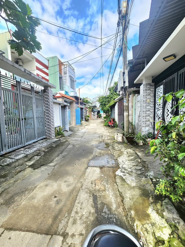 Nhà Đà Sơn, Hòa Khánh, Đà Nẵng 75m² giá 2.8 tỷ - Kiệt ô tô tận nơi!