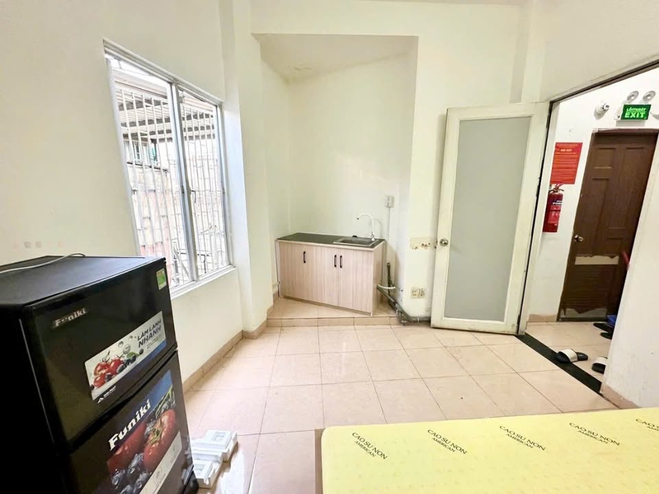 Duplex cho thuê tại 6 Hồ Bá Kiện, Q.10 - Full nội thất, giờ giấc tự do!