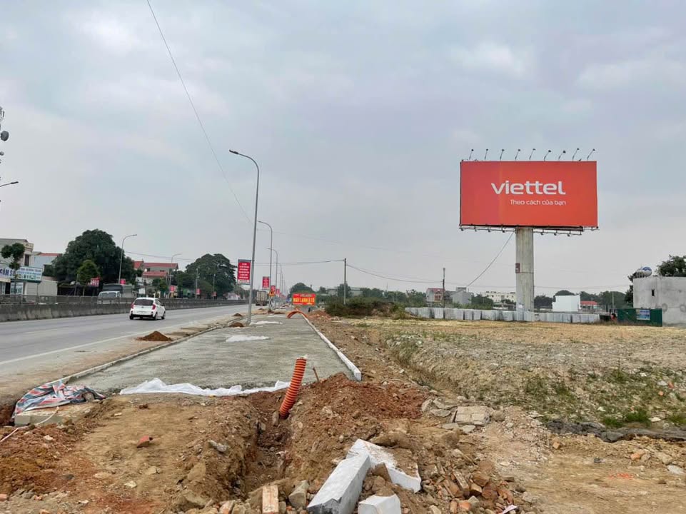 Đất đấu giá mặt đường Quốc lộ 1A, Tân Phong, 200m² - Cơ hội đầu tư sinh lời cao!