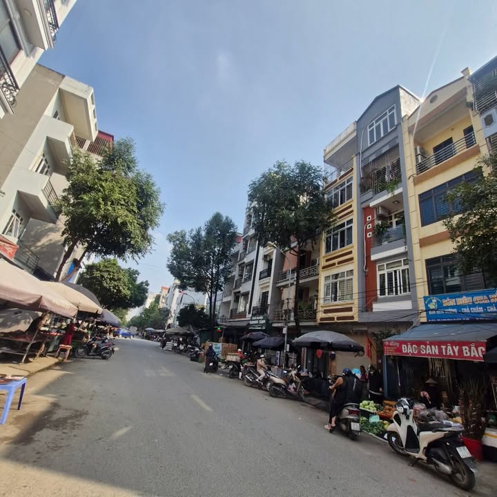 Nhà mặt chợ Văn La, Hà Đông 50m² giá chỉ 1x tỷ - Đầu tư sinh lời ngay!