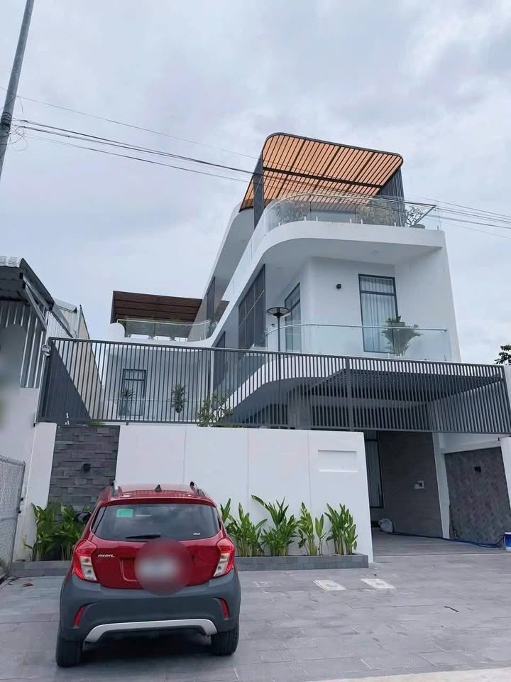 Cho thuê căn Villa tại KDC Hồng Phát, Cần Thơ - Đầy đủ nội thất, hồ bơi sang trọng!