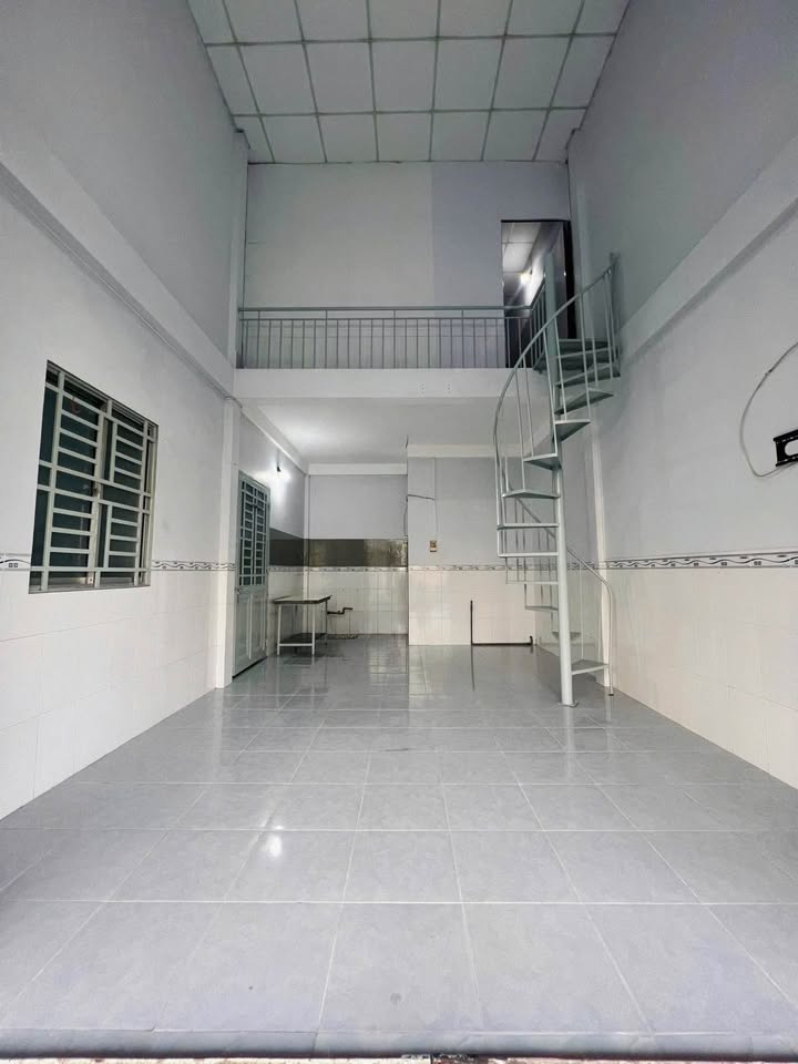 Nhà cho thuê mặt tiền đường Đồng Văn Cống, Bình Thủy 28m² giá 4 triệu - Phù hợp làm văn phòng, spa, shop!