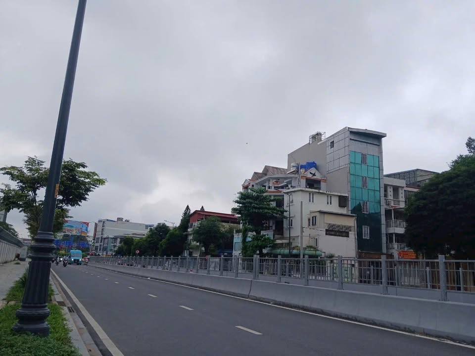 Nhà liền kề mặt tiền đường Phan Thúc Duyện, quận Tân Bình, 204m² - Vị trí đắc địa, mở văn phòng lý tưởng!