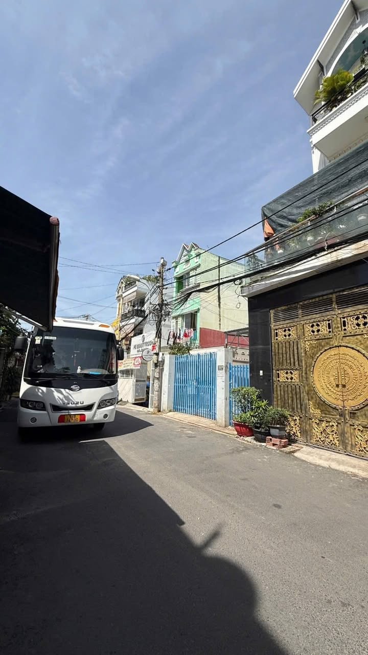 Cho thuê nhà xưởng mặt tiền Hiệp Thành 26, quận 12, diện tích 150m² - Giá chỉ 9 triệu/tháng!