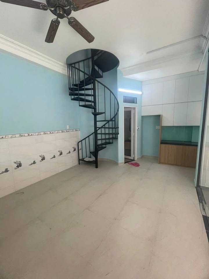 Nhà hẻm xe tải Nguyễn Hồng Đào, Tân Bình 24m² giá 4.95 tỷ - Nhà mới full nội thất!