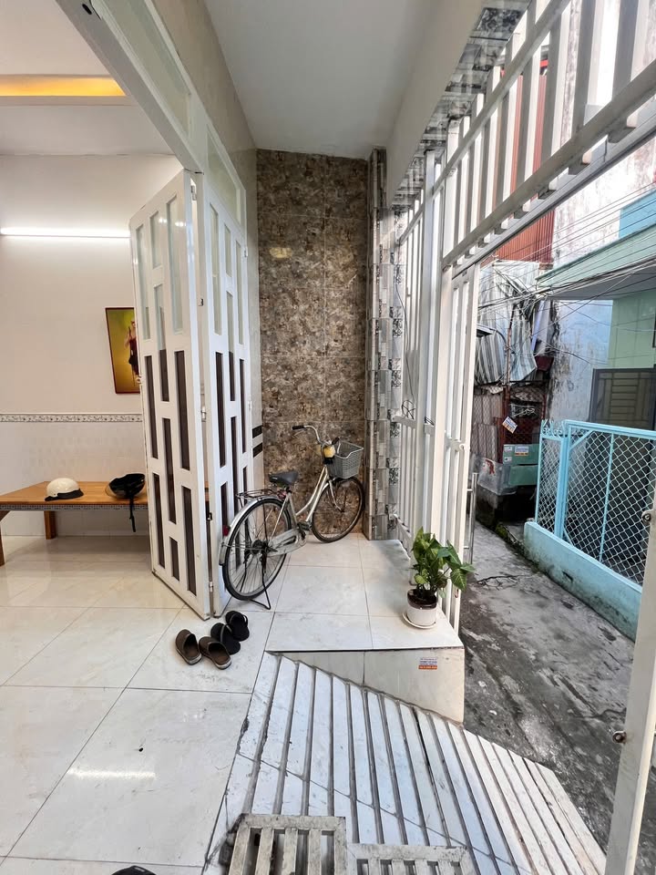 Nhà 2 tầng 8 phòng ngay trung tâm Cần Thơ chỉ 2 tỷ - Cơ hội vàng cho gia đình lớn!