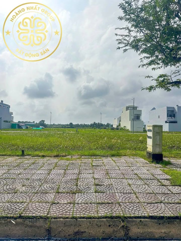 Đất nền 2 mặt tiền KĐT Happy Home, Cà Mau 135m² giá 2 tỷ - Cơ hội đầu tư tuyệt vời!