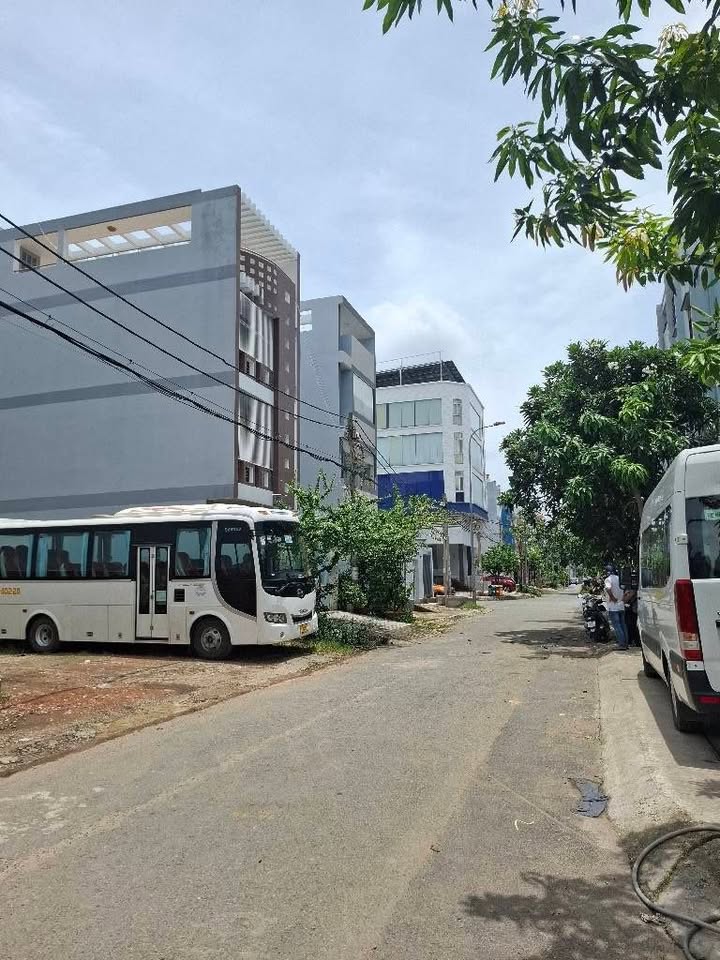 Đất nền mặt tiền Lê Cơ, Bình Tân 90m² giá 8.4 tỷ - Sổ hồng riêng, thương lượng ngay!