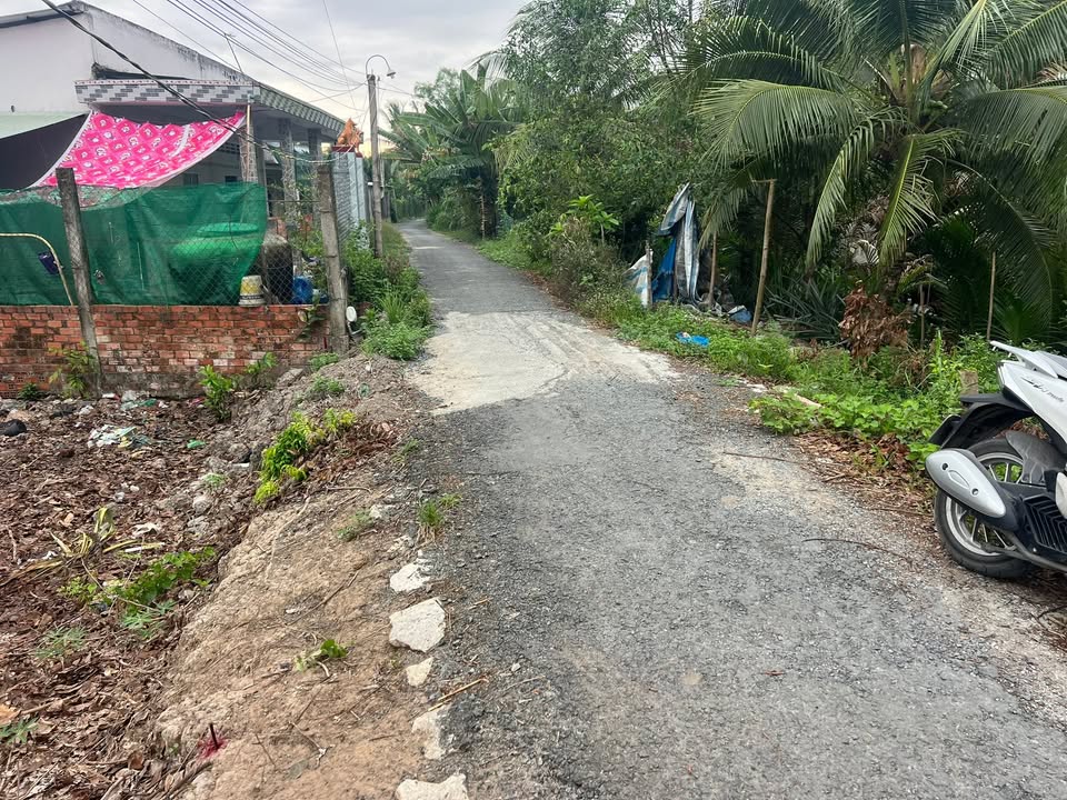 Đất nền Hiếu Phụng Vĩnh Long 143m² giá 200 triệu - Đường nhựa ô tô vào tận nơi!