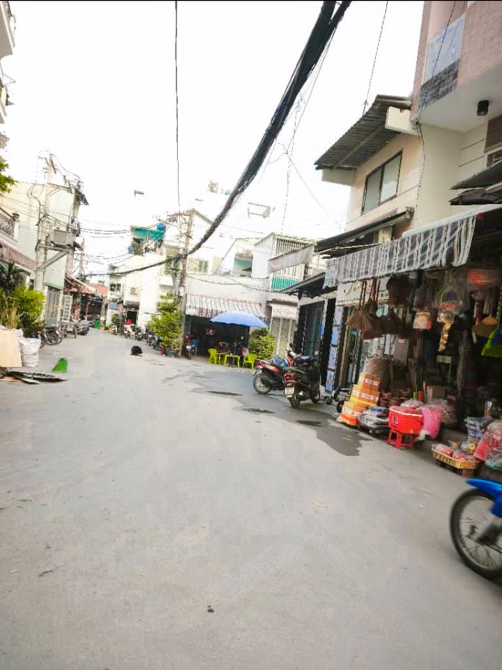 Nhà 3 Lầu mới Tân Phú 24m² giá nhỉnh 3 tỷ - Sổ hồng riêng, pháp lý chuẩn