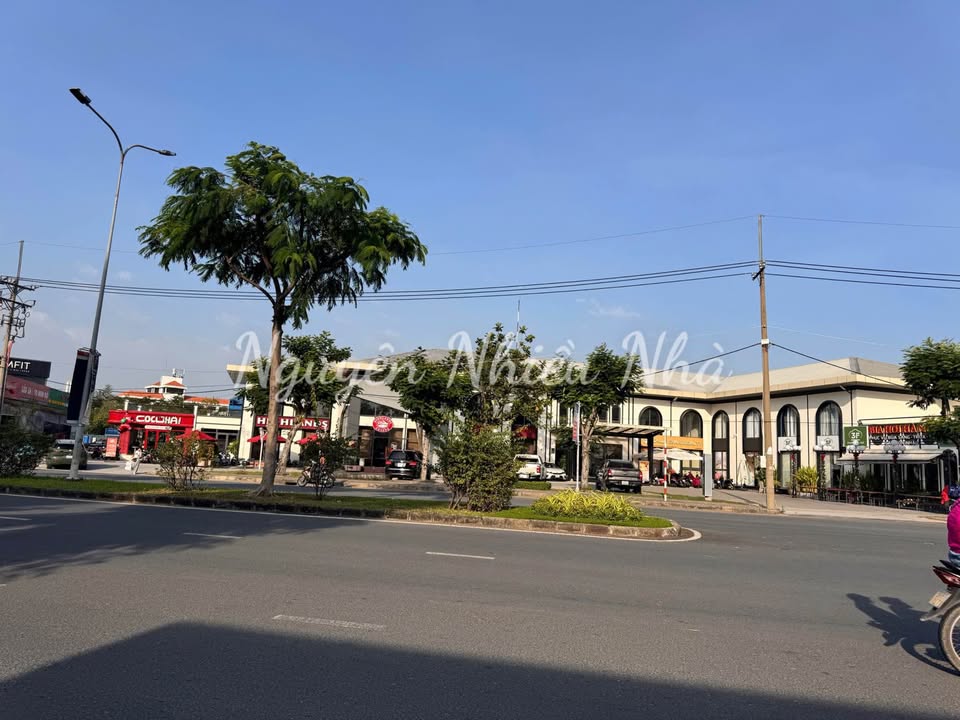 FrontHouse Quận 7 - 60m² giá 14 tỷ - Vị trí đắc địa kinh doanh sầm uất!