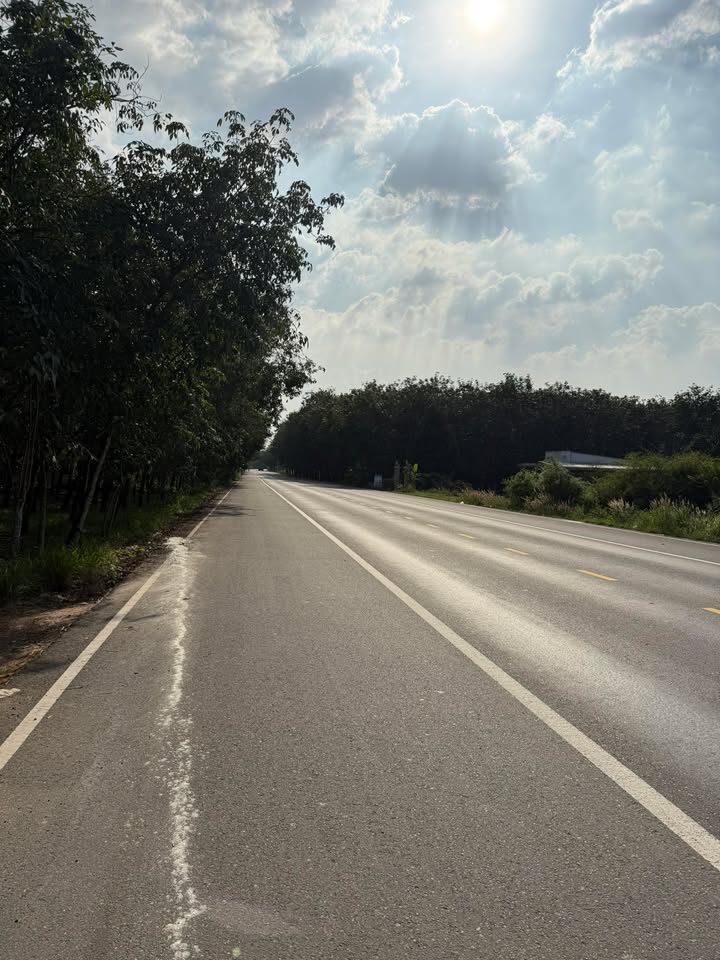 Đất nền 5500m² mặt tiền đường Hồ Chí Minh, xã Trừ Văn Thố - Giá 11 tỷ