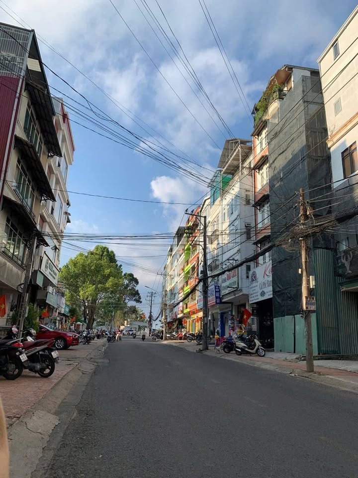 Khách sạn cho thuê mặt tiền Hà Huy Tập Đà Lạt 85m² giá 35 triệu - Đầu tư sinh lời ngay!