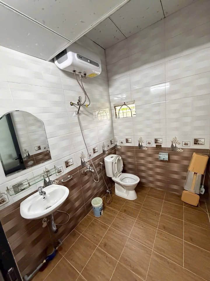 Nhà nguyên căn đường An Sơn, Đà Lạt 70m² giá 5.5 triệu - Không gian rộng rãi, thoáng đãng!