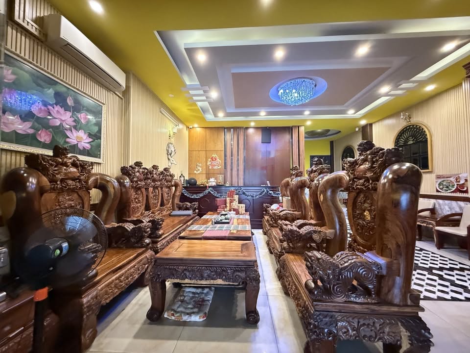 Khách sạn mặt tiền Gò Vấp 183m² giá 38 tỷ - Dòng tiền ổn định 190 triệu/tháng!