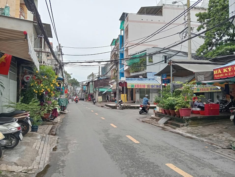 Nhà mặt tiền Lò Siêu, Quận 11, 75m² giá 25 triệu - Sẵn sàng cho thuê ngay!