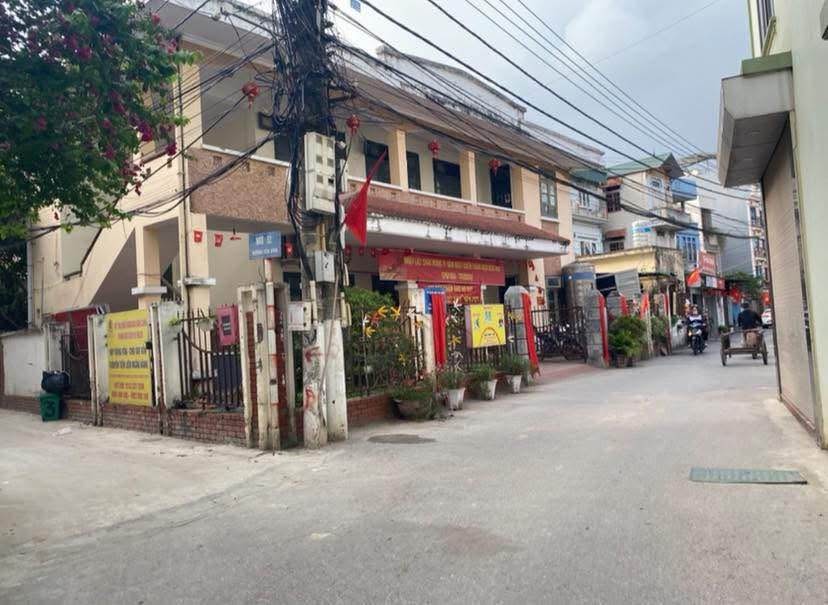 Nhà phố Kim Chung 37m² giá 10 tỷ - Lô góc 2 thoáng, ô tô tránh