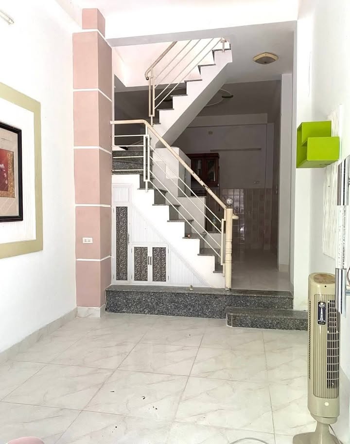 Nhà Phú Nhuận 27m² giá 4 tỷ - Hẻm xe hơi tới cửa, vị trí đắc địa!