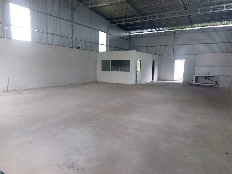 Cho thuê nhà kho mới xây KDC Hưng Phú Cái Răng 240m² giá 20 triệu - Phù hợp văn phòng và kho hàng!