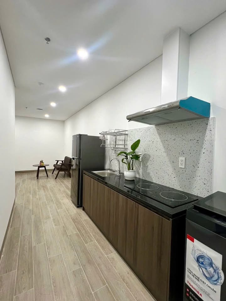 Căn hộ 2 phòng ngủ đường Lương Thế Vinh 10 triệu - Gần biển Mỹ Khê, thoáng mát!