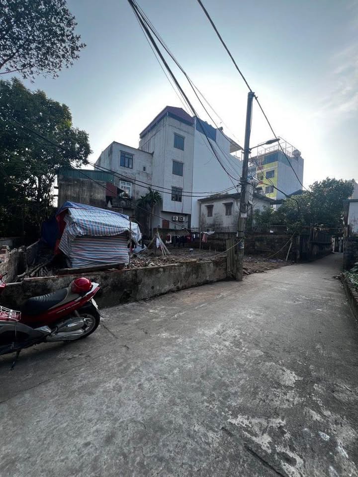 Đất nền đường Trường Lâm, phường Việt Hưng, 54m² giá 8.8 tỷ - Sổ đỏ chính chủ, ô tô vào tận nơi!