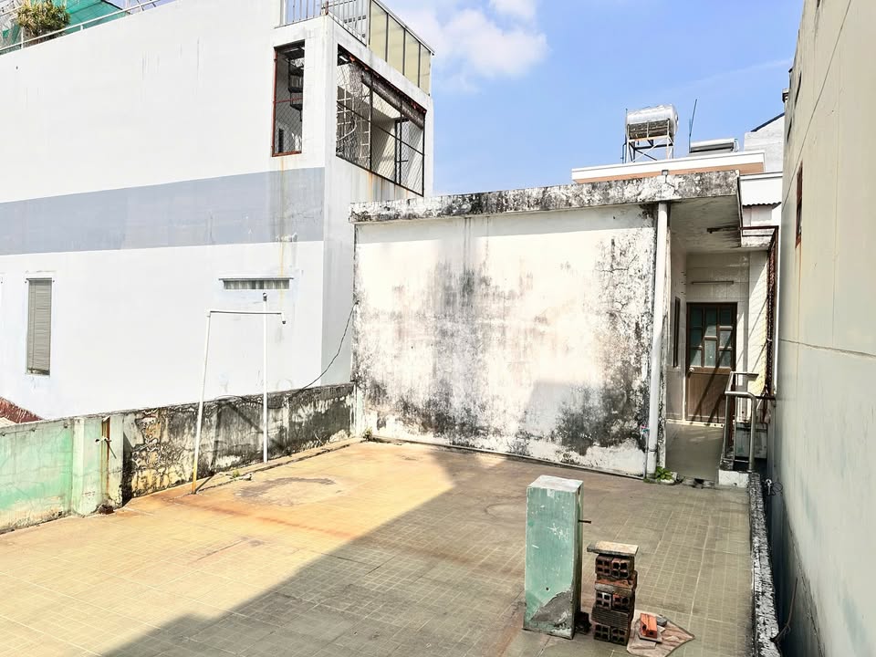 Bán nhà mặt tiền đường tại Phường Bình Thọ, Thủ Đức - 150m² giá 18.9 tỷ - Cơ hội hiếm có!