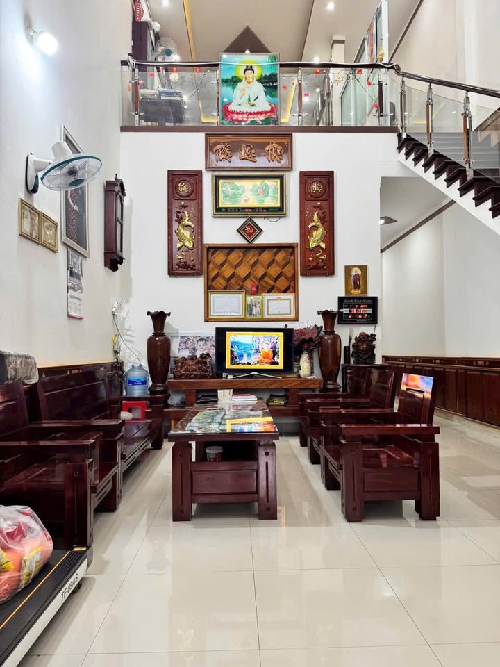 Nhà hẻm 113 Nguyễn Cơ Thạch 175m² giá 2.95 tỷ - Khu dân cư an ninh, yên tĩnh!