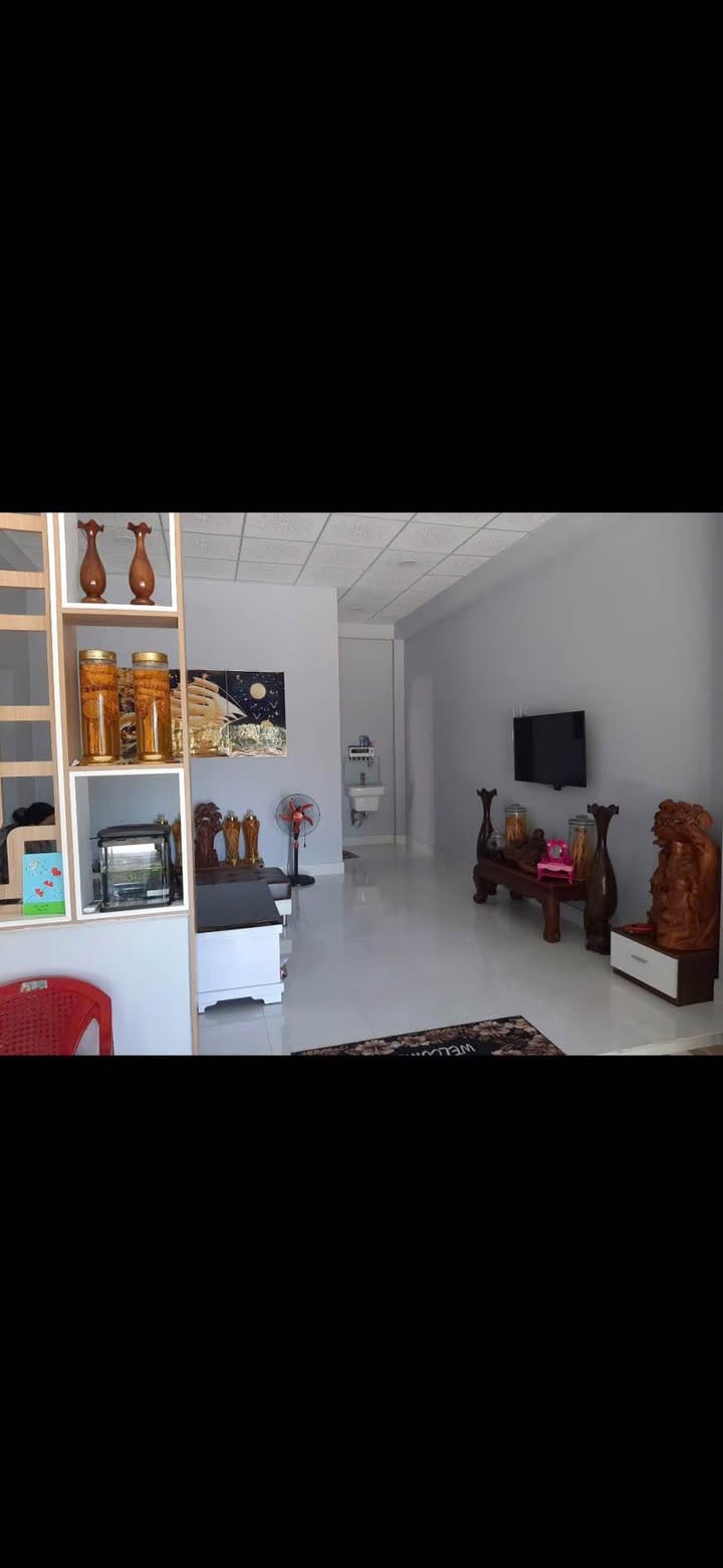 Nhà bán hẻm đường Nguyễn Thị Định, Buôn Ma Thuột 154m² giá 2.5 tỷ - Kinh doanh tốt!