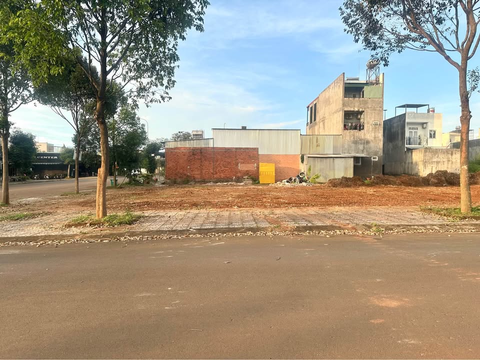 Đất nền thổ cư 240m² tại Dầu Giây giá chỉ 3.84 tỷ - Sổ hồng riêng, hỗ trợ ngân hàng!