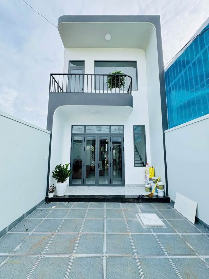 Nhà hẻm Bùi Dự - Pleiku, Gia Lai 130m² giá 2 tỷ - Thiết kế hiện đại, sẵn sàng ở ngay!