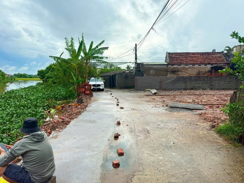 Đất nền Kiến Xương Thái Bình 70m² giá 300 triệu - Mặt tiền sông thoáng mát!