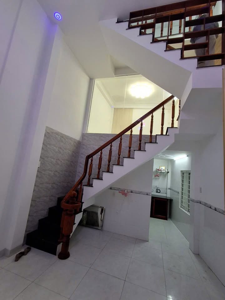 Nhà hẻm 2.5 tầng tại Trần Hưng Đạo, Quy Nhơn 28.93m² giá 2.3 tỷ - Sổ đỏ chính chủ!