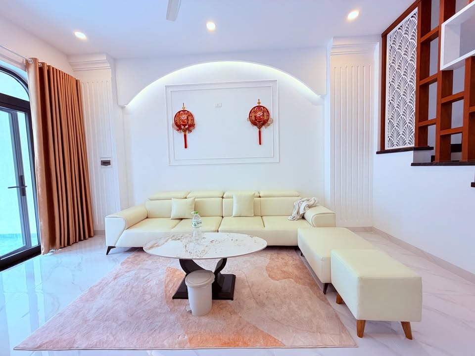 Nhà cho thuê Hà Quang 2, Nha Trang 101m² - Trang bị nội thất sang trọng
