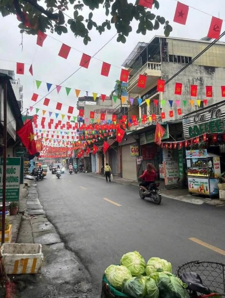 Bán đất mặt phố Xuân Phương, Nam Từ Liêm, 35m² - Đầu tư sinh lời tốt!