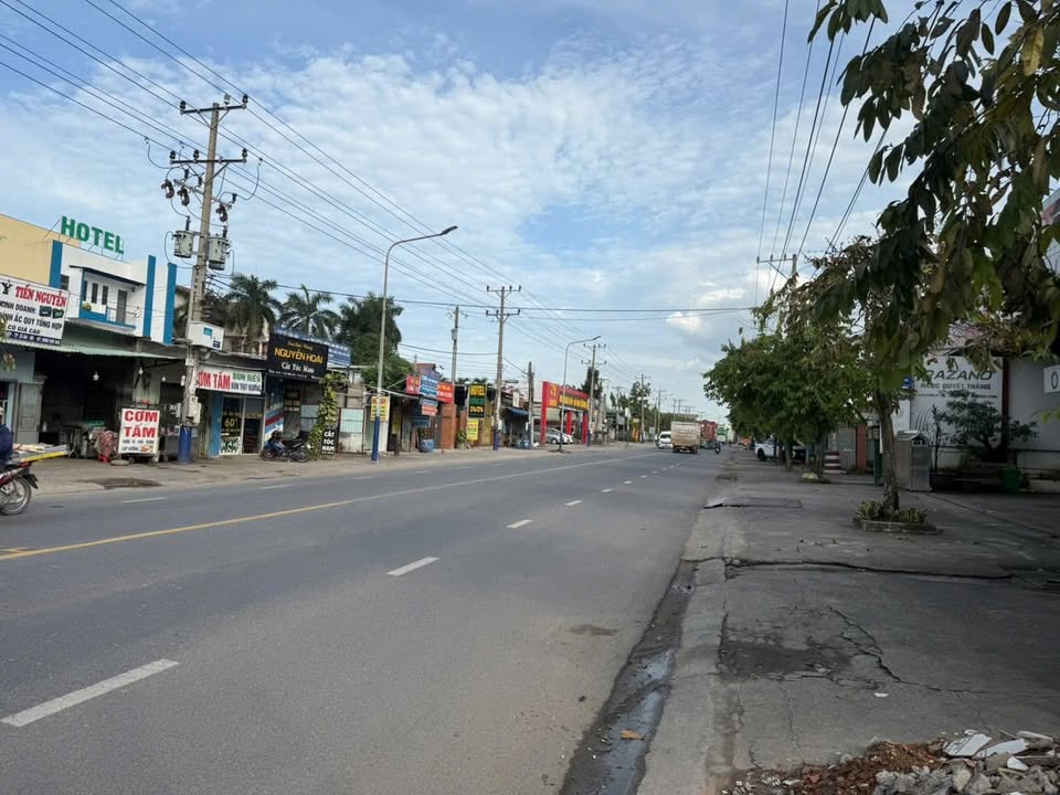 Phòng cho thuê mặt tiền ĐT743B, Dĩ An, 2 triệu/tháng - Không gian sống lý tưởng!